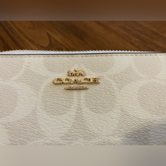 Coach Wallet - Picture 2 of 11